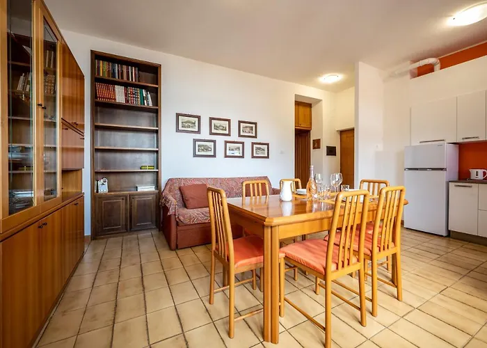 Apartament Lakeside With Balcony And View - Larihome A23 *