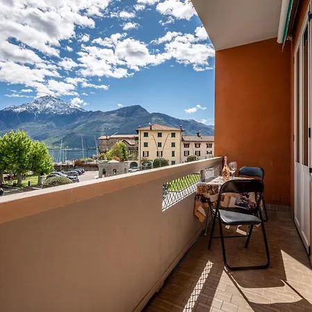 Lakeside With Balcony And View - Larihome A23