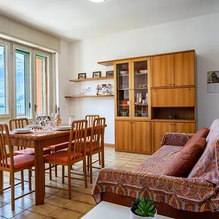 Lakeside With Balcony And View - Larihome A23