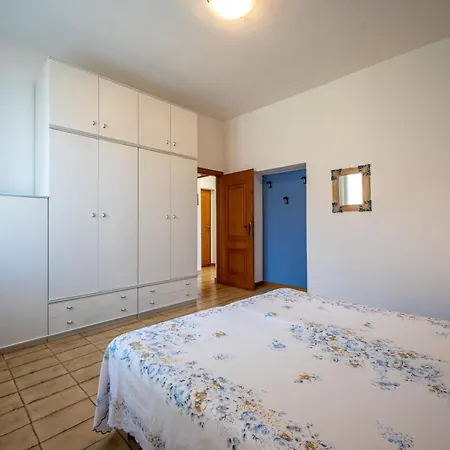 Lakeside With Balcony And View - Larihome A23